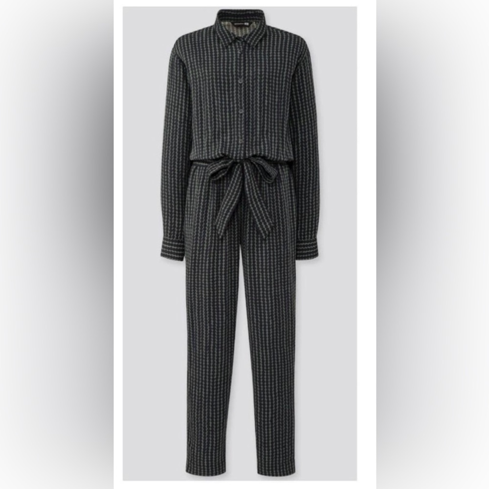 Uniqlo X Marimekko Rayon Dot Long Sleeve
Jumpsuit Green Blue Size XS
